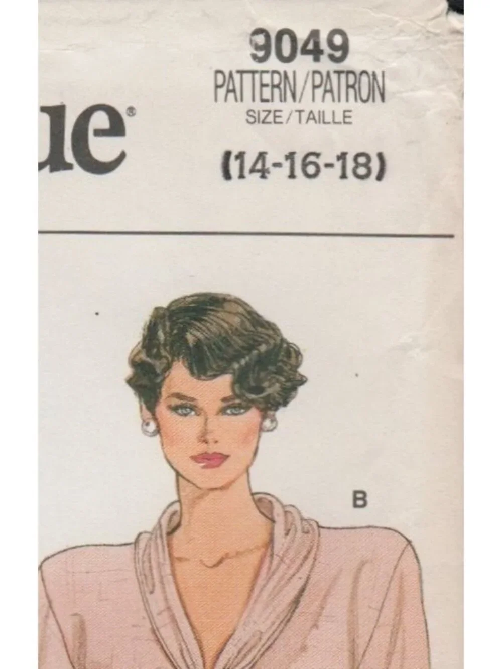 Very Easy Vogue 9049 Blouse With Tie Bow Collar Pattern 1980s Size 14-18 Uncut